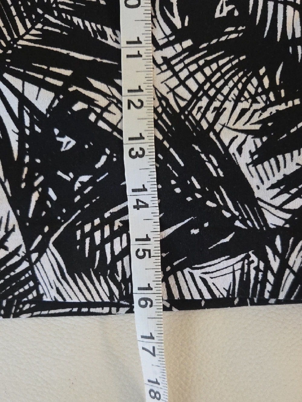 Mario Serrani Black and White Palm-Print Women's Shorts - Picture 5 of 5